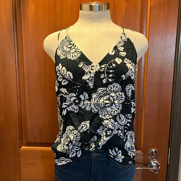 LOVESTITCH TANK 💖 BARND NEW - Picture 1 of 3